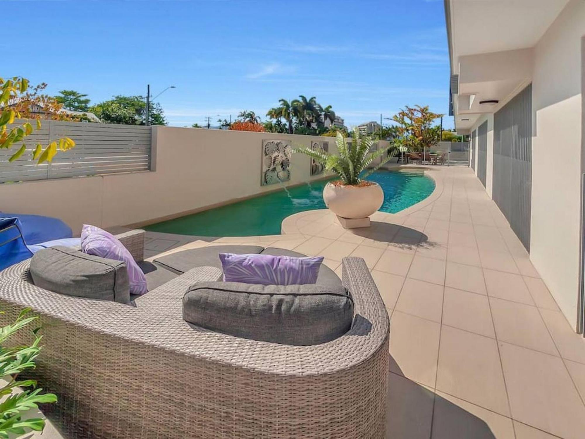 Cairns North 4-Bed With Outdoor Dining & Pool Apartment Exterior photo